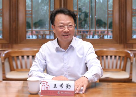 1656643603650097415.jpg 20220629-九坤捐赠支持清华大学人才项目捐赠仪式-石加东-图说 (11).jpg