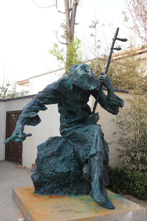 钱绍武先生雕塑作品《阿炳像》-2.jpg