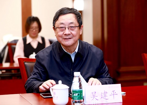1639452648642042126.jpg 20211210-龙湖基金捐赠仪式-常志东-图片 (2).jpg