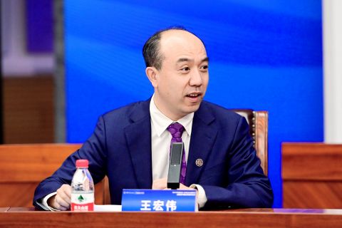 1678952622959001634.jpg 王宏伟副校长发言.jpg