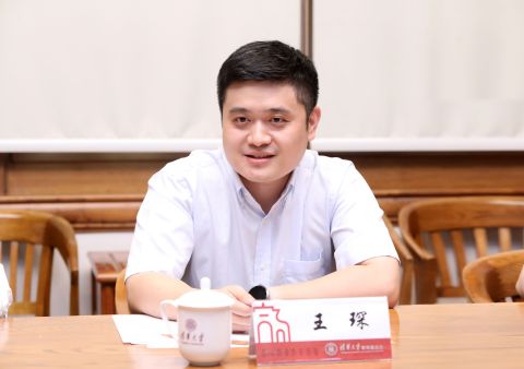 1656643576567045441.jpg 20220629-九坤捐赠支持清华大学人才项目捐赠仪式-石加东-图说 (5).jpg